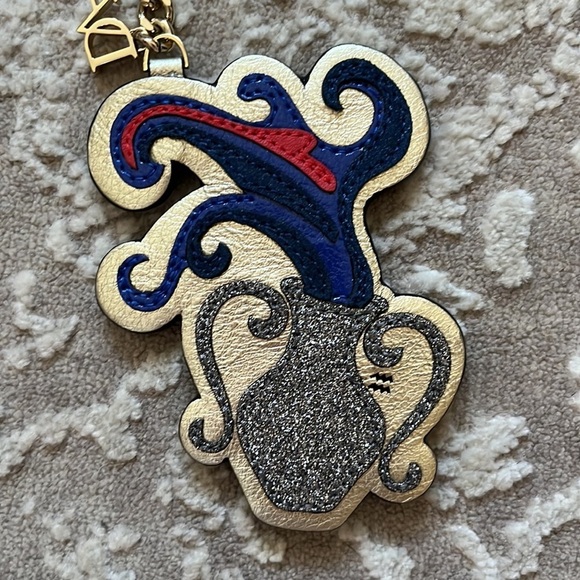 DVF Aquarius keychain bag charm - Picture 2 of 4